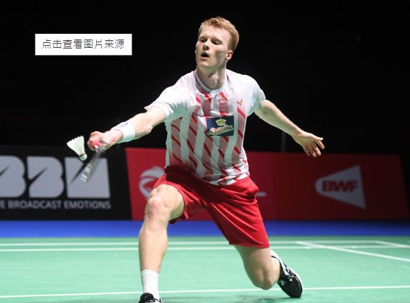 他在指挥球 他在指挥球