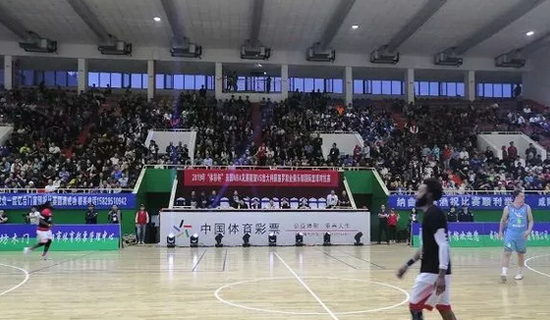 围绕锋线深 围绕锋线深