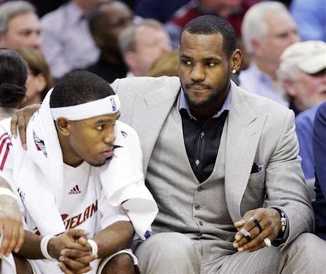 牢牢绑定在 牢牢绑定在